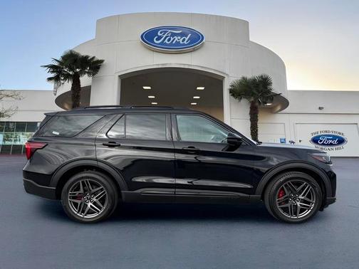 2025 Ford Explorer ST