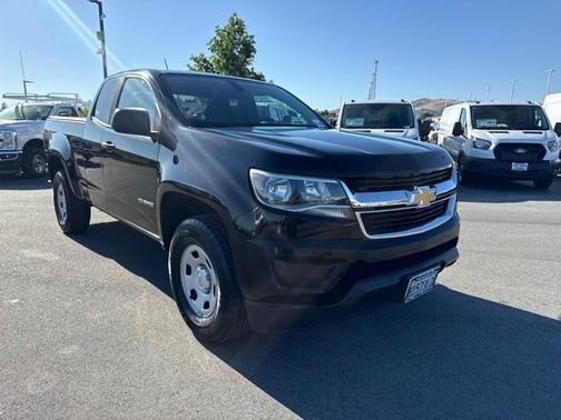Black 2018 Chevrolet Colorado WT