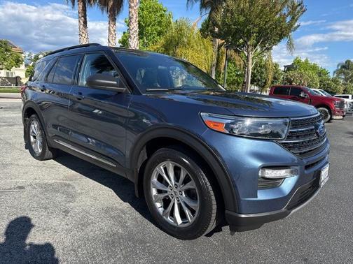 BLUE METALLIC 2020 Ford Explorer XLT