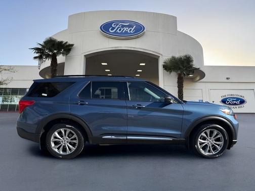 BLUE METALLIC 2020 Ford Explorer XLT
