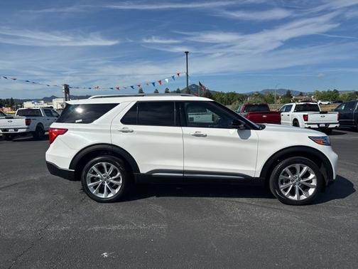 STAR WHITE MET TRI-COAT 2023 Ford Explorer PLATINUM