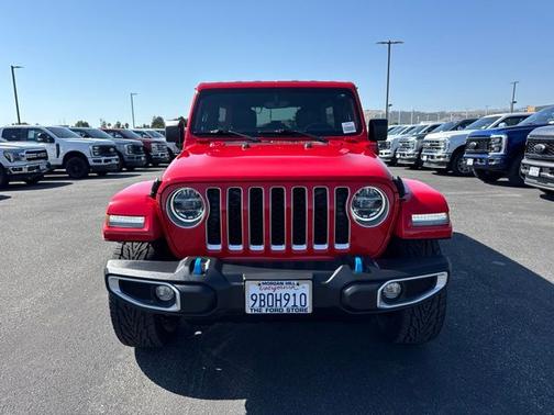 Firecracker Red Clearcoat 2022 Jeep Wrangler Unlimited SAHARA