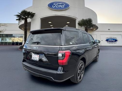 AGATE BLACK METALLIC 2021 Ford Expedition LIMITED