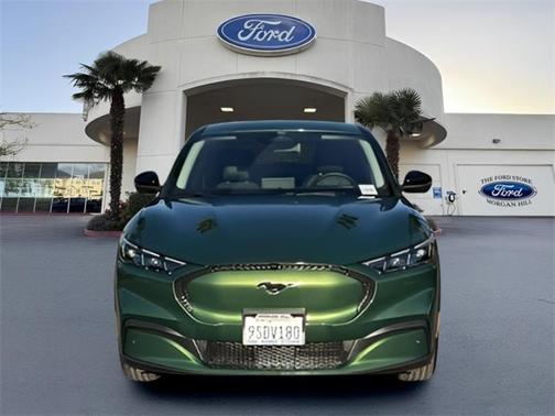 2024 Ford Mustang Mach-E SELECT