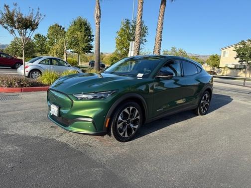 2024 Ford Mustang Mach-E SELECT