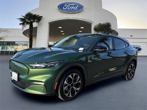 2024 Ford Mustang Mach-E SELECT