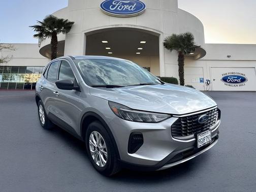 ICONIC SILVER METALLIC 2023 Ford Escape ACTIVE
