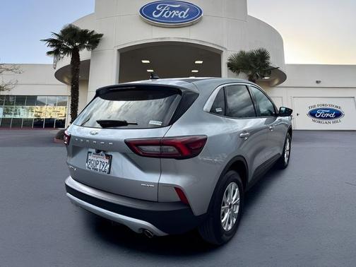 ICONIC SILVER METALLIC 2023 Ford Escape ACTIVE