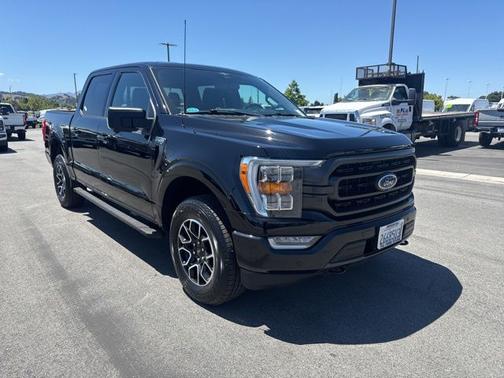 AGATE BLACK METALLIC 2023 Ford F-150 XLT