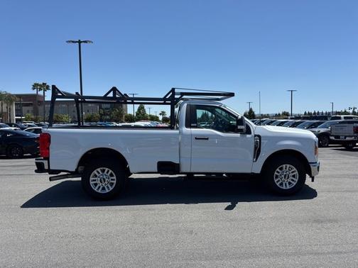 OXFORD WHITE 2023 Ford F-250 XL