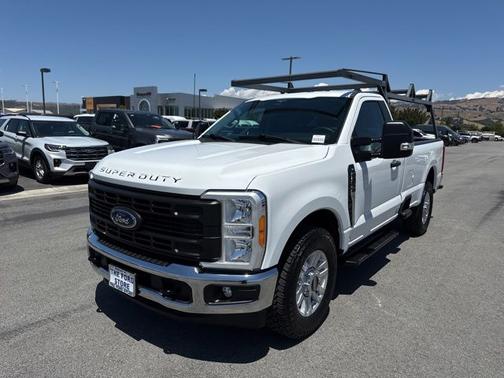 OXFORD WHITE 2023 Ford F-250 XL