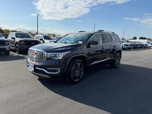 2018 GMC Acadia DENALI