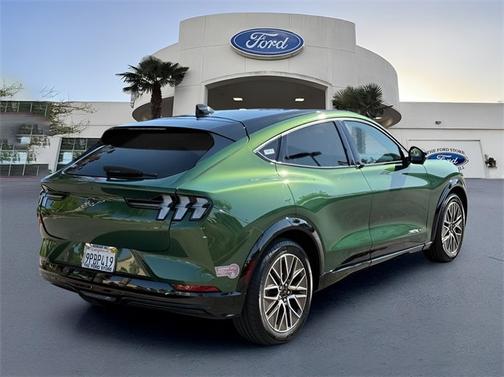 2024 Ford Mustang Mach-E PREMIUM
