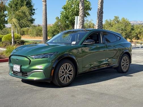 2024 Ford Mustang Mach-E PREMIUM