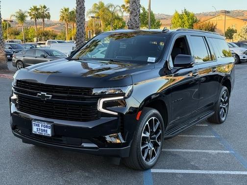 2024 Chevrolet Suburban RST
