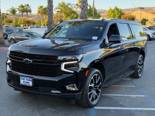 2024 Chevrolet Suburban RST