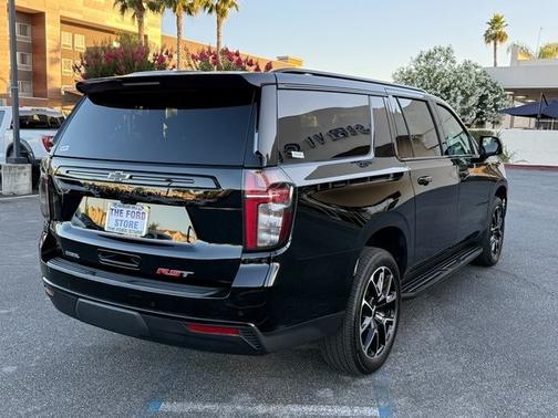 2024 Chevrolet Suburban RST