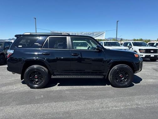 Midnight Black Metallic 2021 Toyota 4Runner TRD OFF ROAD