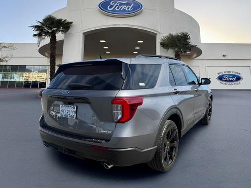 CARBONIZED GRAY METALLIC 2023 Ford Explorer ST-LINE