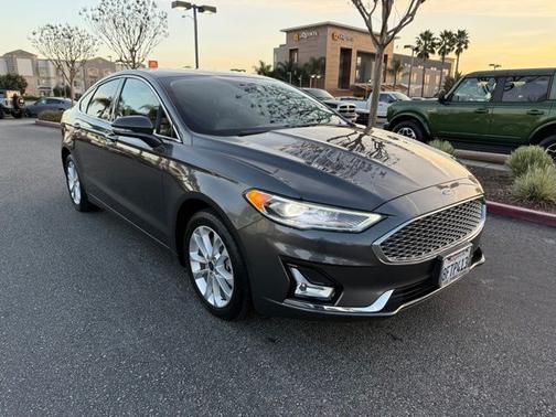 2019 Ford Fusion Energi TITANIUM