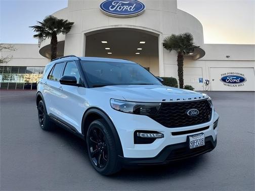 2022 Ford Explorer ST