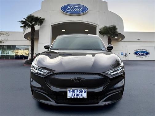2022 Ford Mustang Mach-E SELECT