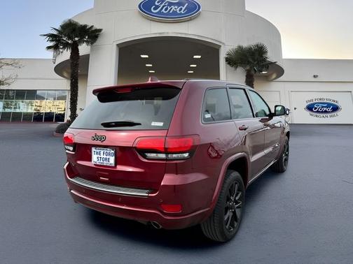 2021 Jeep Grand Cherokee LAREDO
