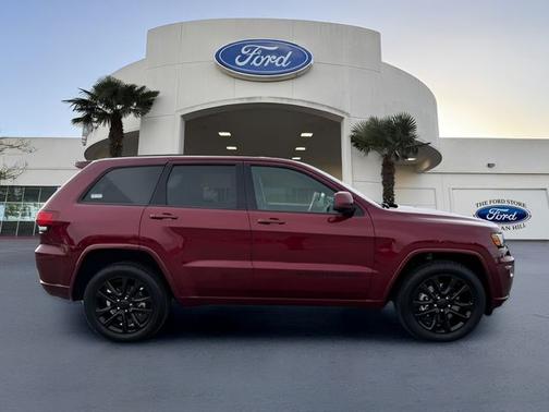 2021 Jeep Grand Cherokee LAREDO
