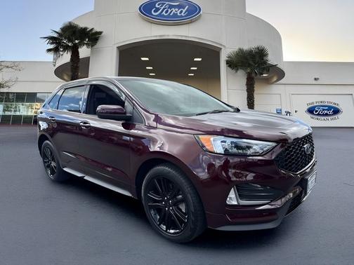 BURGUNDY VELVET MET TINT CC 2023 Ford Edge ST LINE