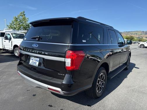 AGATE BLACK METALLIC 2024 Ford Expedition XLT