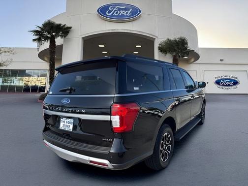 AGATE BLACK METALLIC 2024 Ford Expedition XLT