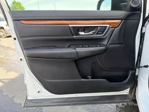 White 2020 Honda CR-V Touring