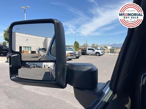 Metallic 2024 GMC Sierra 1500 SLT