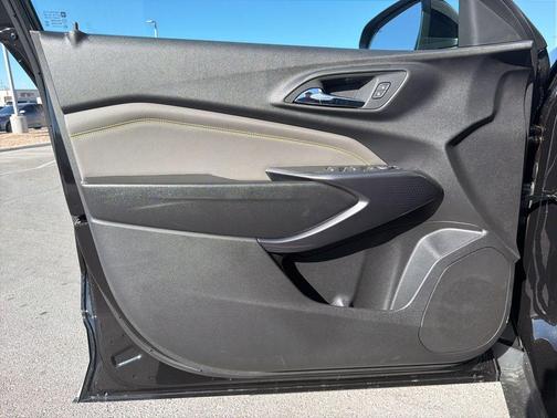 Mosaic Black Metallic 2026 Chevrolet Trax ACTIV