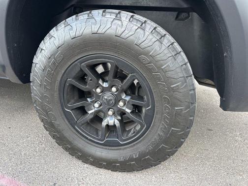 Brilliant Black Crystal Pearlcoat 2017 RAM 1500 Rebel