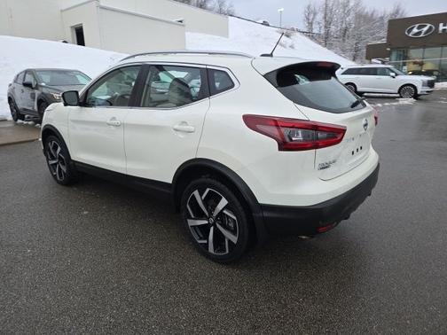 2021 Nissan Rogue Sport SL