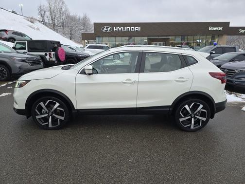 2021 Nissan Rogue Sport SL