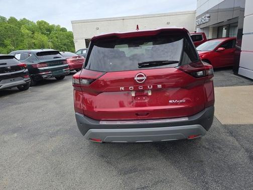 2022 Nissan Rogue SV