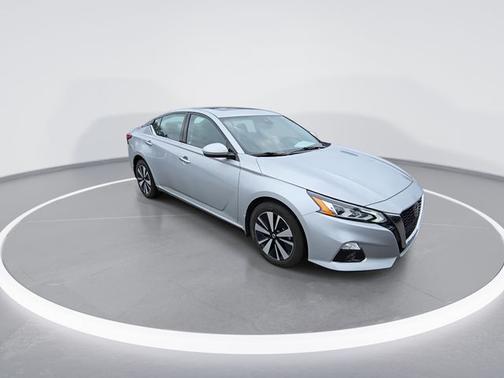 2022 Nissan Altima 2.5 SL