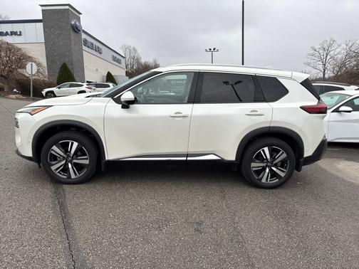 2023 Nissan Rogue SL