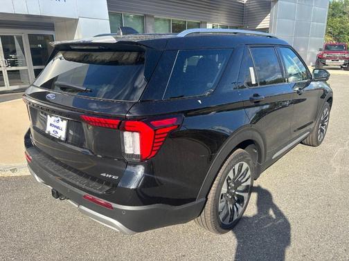 Agate Black Metallic 2026 Ford Explorer Platinum