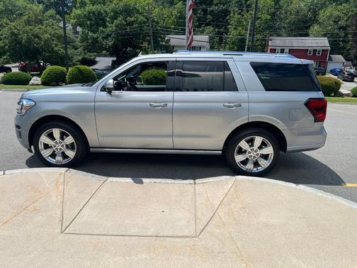 Iconic Silver Metallic 2023 Ford Expedition Platinum