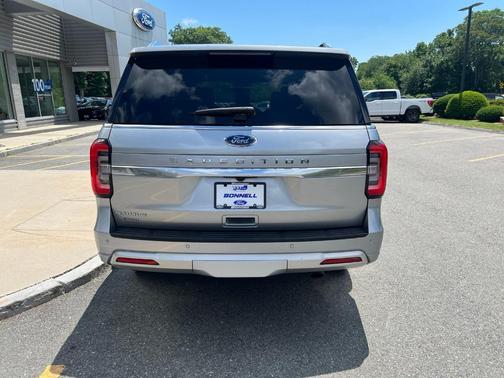 Iconic Silver Metallic 2023 Ford Expedition Platinum
