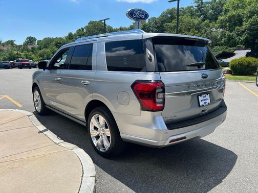 Iconic Silver Metallic 2023 Ford Expedition Platinum