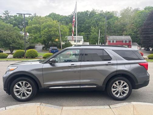 Carbonized Gray Metallic 2023 Ford Explorer XLT