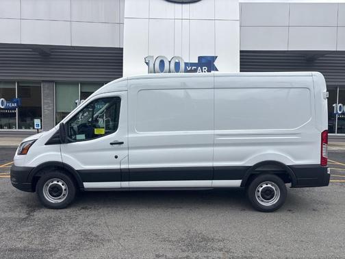 Oxford White 2026 Ford Transit-250 148 WB Medium Roof Cargo