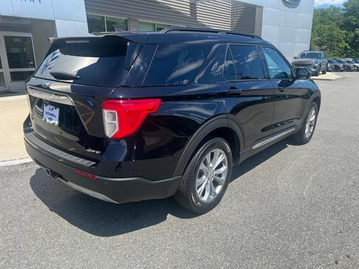 Agate Black Metallic 2023 Ford Explorer XLT