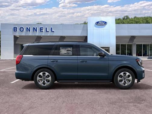 Nocturnal Blue Metallic 2027 Ford Expedition ACTIVE