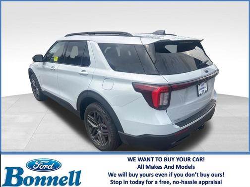 Space White Metallic 2026 Ford Explorer ST-Line