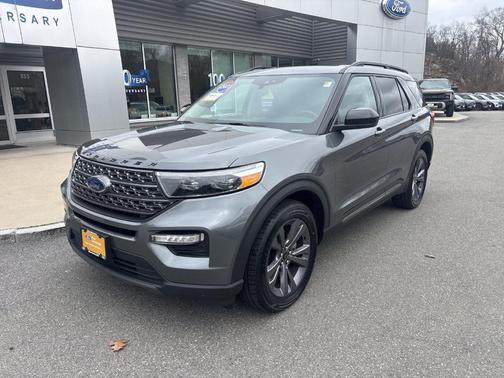 Carbonized Gray Metallic 2023 Ford Explorer XLT